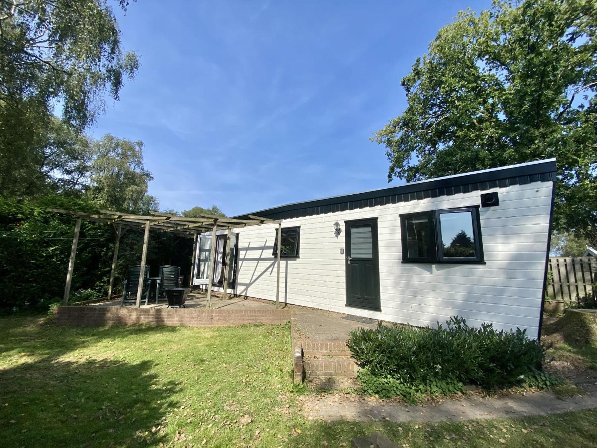 Veluwe Vakanties Chalets With Private Barrel Sauna - With Pool Bar And Restaurant Facilities In The Veluwe National Park Putten Ngoại thất bức ảnh