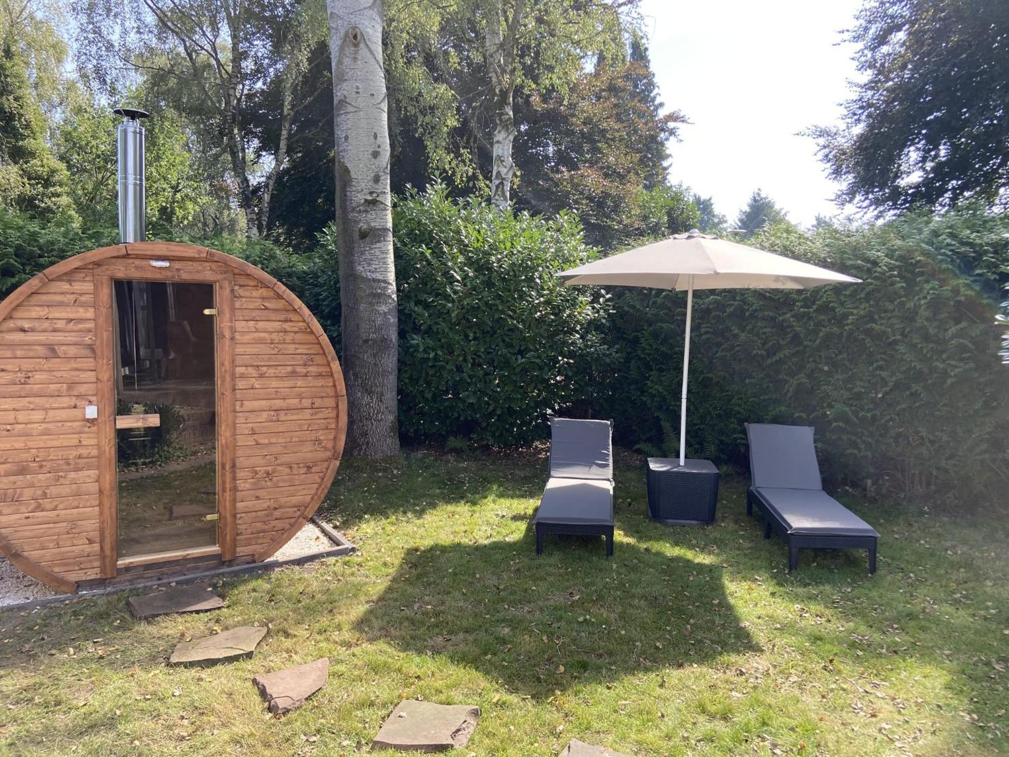 Veluwe Vakanties Chalets With Private Barrel Sauna - With Pool Bar And Restaurant Facilities In The Veluwe National Park Putten Ngoại thất bức ảnh