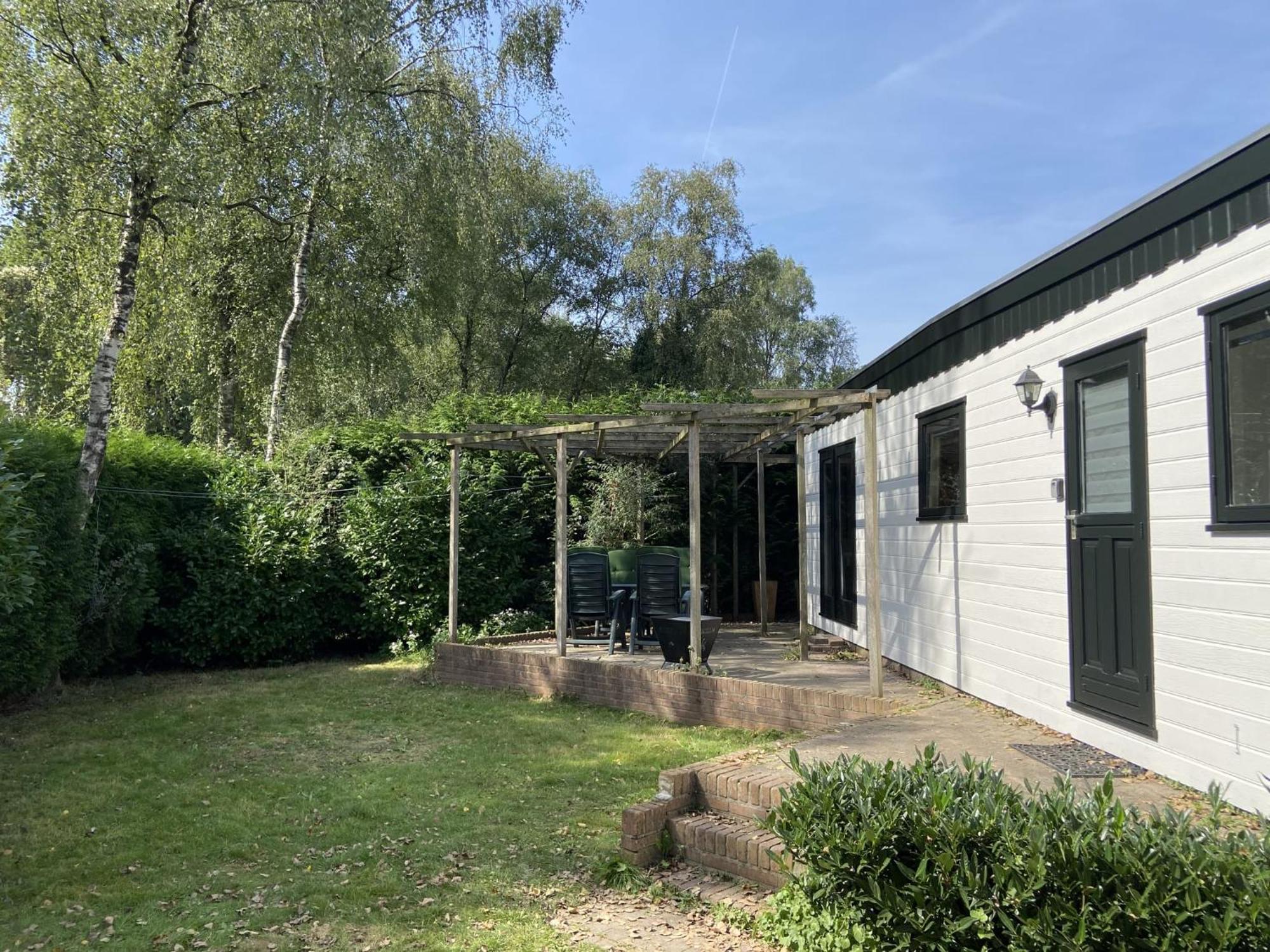 Veluwe Vakanties Chalets With Private Barrel Sauna - With Pool Bar And Restaurant Facilities In The Veluwe National Park Putten Ngoại thất bức ảnh