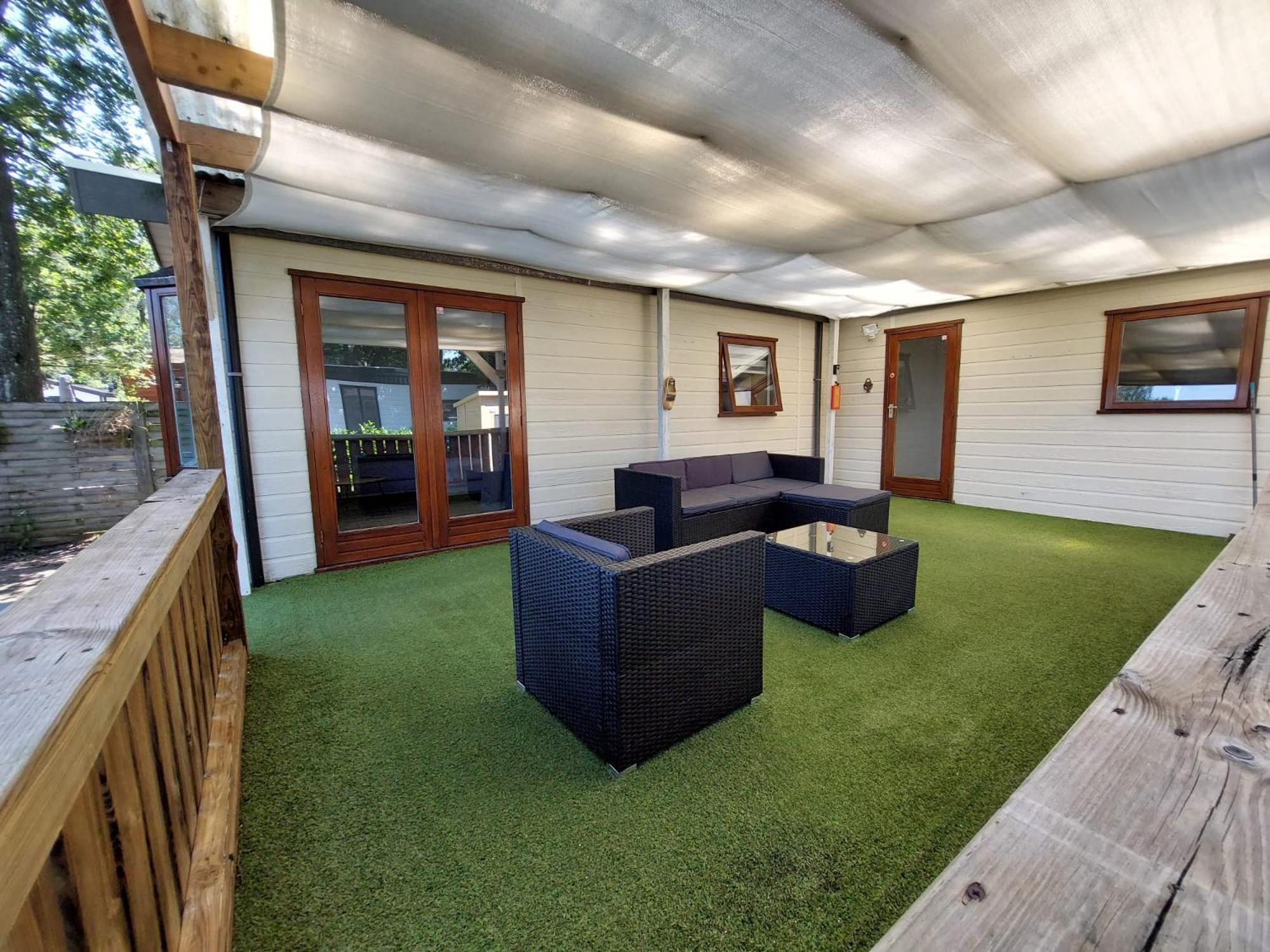 Veluwe Vakanties Chalets With Private Barrel Sauna - With Pool Bar And Restaurant Facilities In The Veluwe National Park Putten Phòng bức ảnh